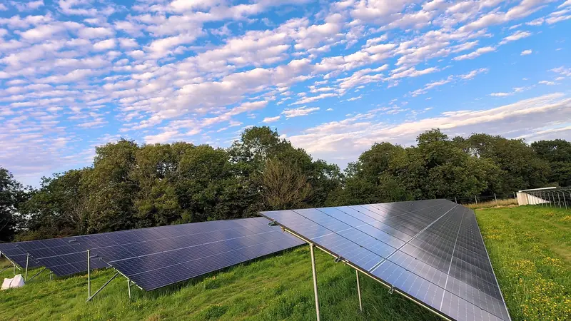 Brookenby Solar Farm, Binbrook