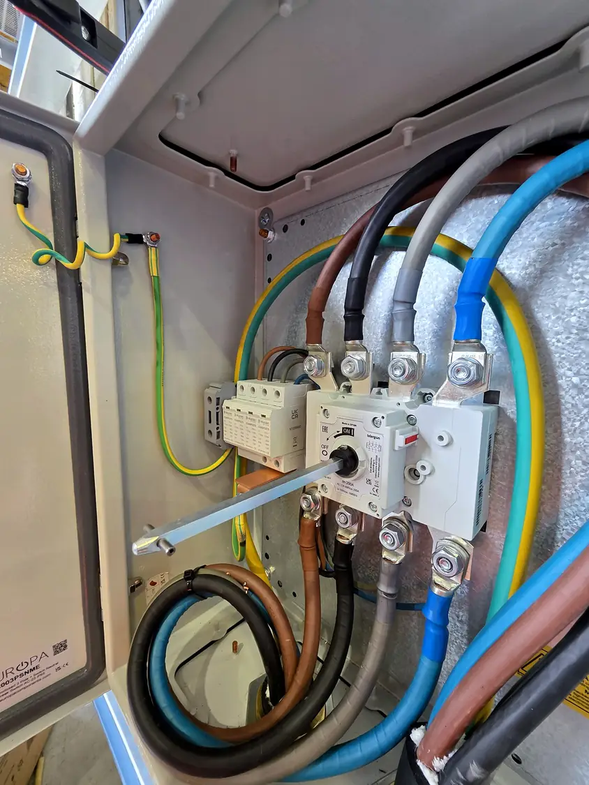 Switch-disconnector and surge protection terminations
