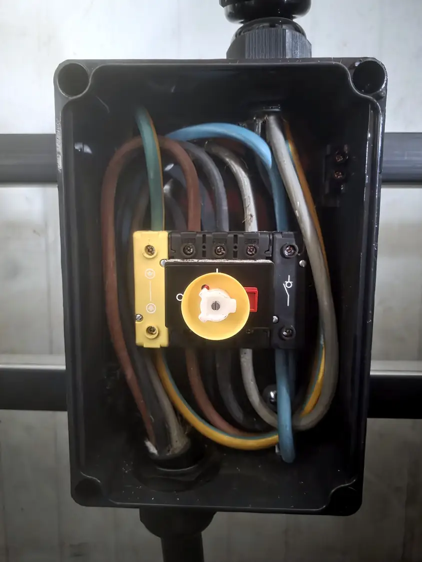 Rotary isolator, terminated